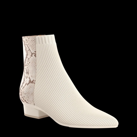 NEW! Pashion Footwear Convertible Heel Bootie - Ivory Snakeskin- Sz 9 - Picture 2 of 4